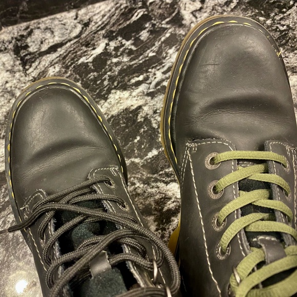 Dr. Martens Luana 7 Eyelet Lace Up Black Boots Women’s Size 6 UK 4 Leather - Picture 9 of 16